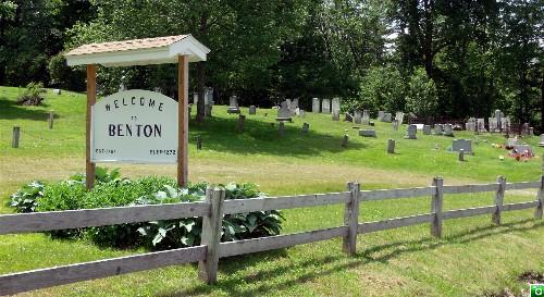 The town cemetery, opposite the town hall - Click for a larger image!